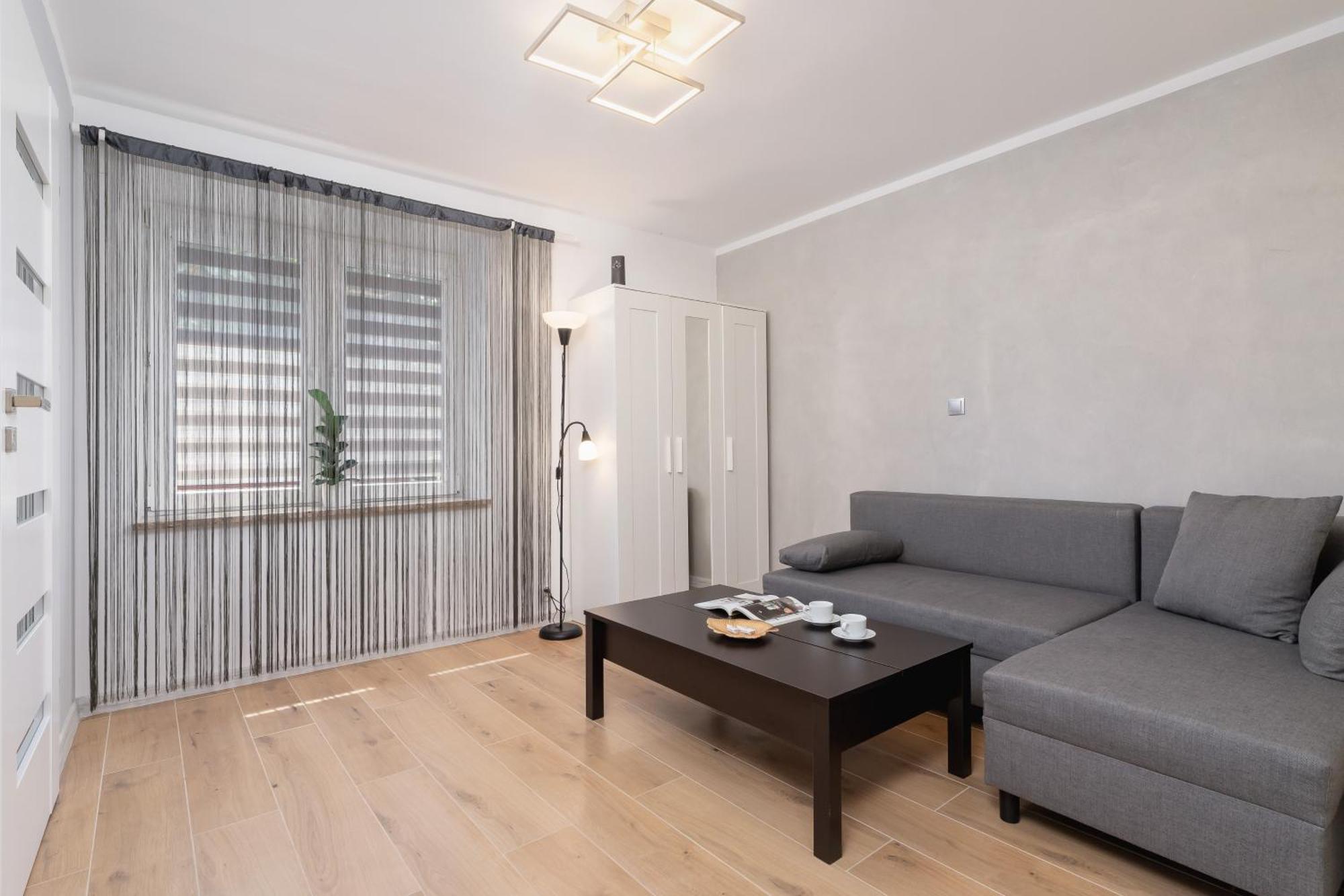 Cosy And Comfortable In By Renters Apartment Krakow